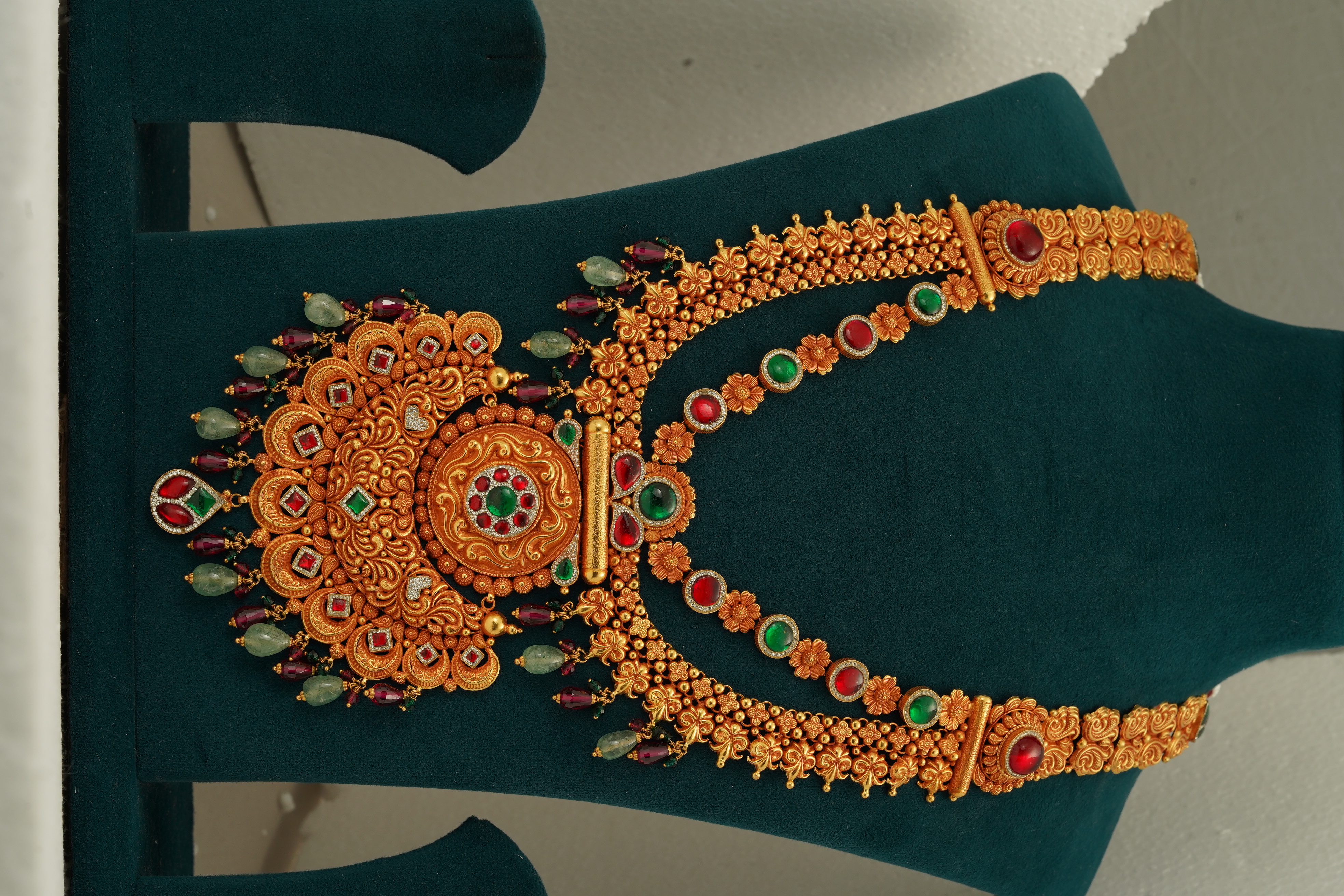 Manan Jewellers Gold Jewellery Collection